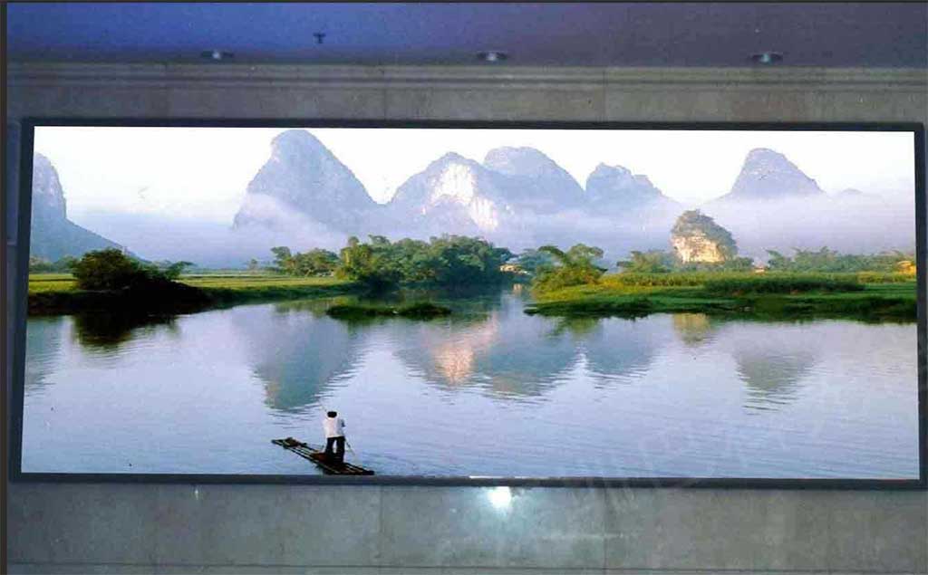 常見(jiàn)顯示屏的特點(diǎn)及用途(圖2) 常見(jiàn)顯示屏的特點(diǎn)及用途(圖2)